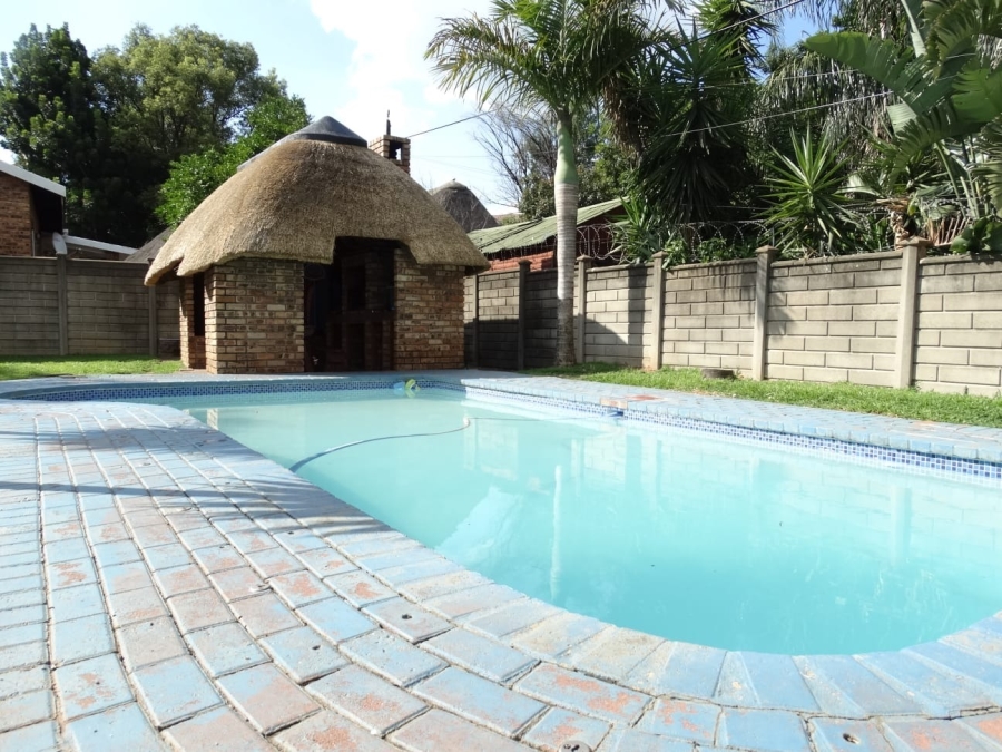 3 Bedroom Property for Sale in Geelhoutpark North West